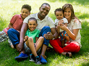 CommonHelp lets Virginians check benefits, report changes, and see if they may qualify — quickly and easily.